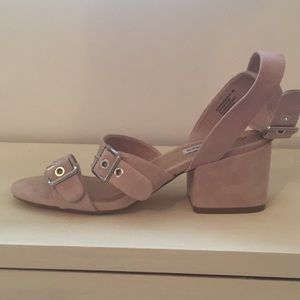Steve Madden Fashion Sandals Size 8.